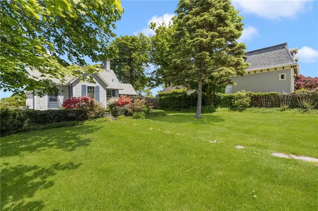 10 Casey Court Newport RI 02840