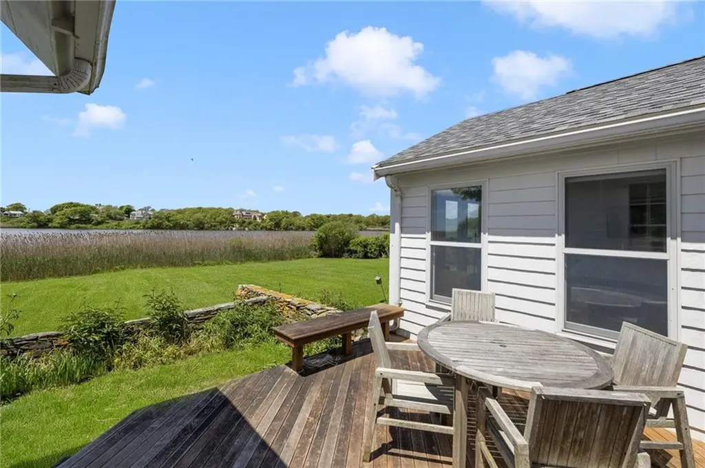 10 Casey Court Newport RI 02840