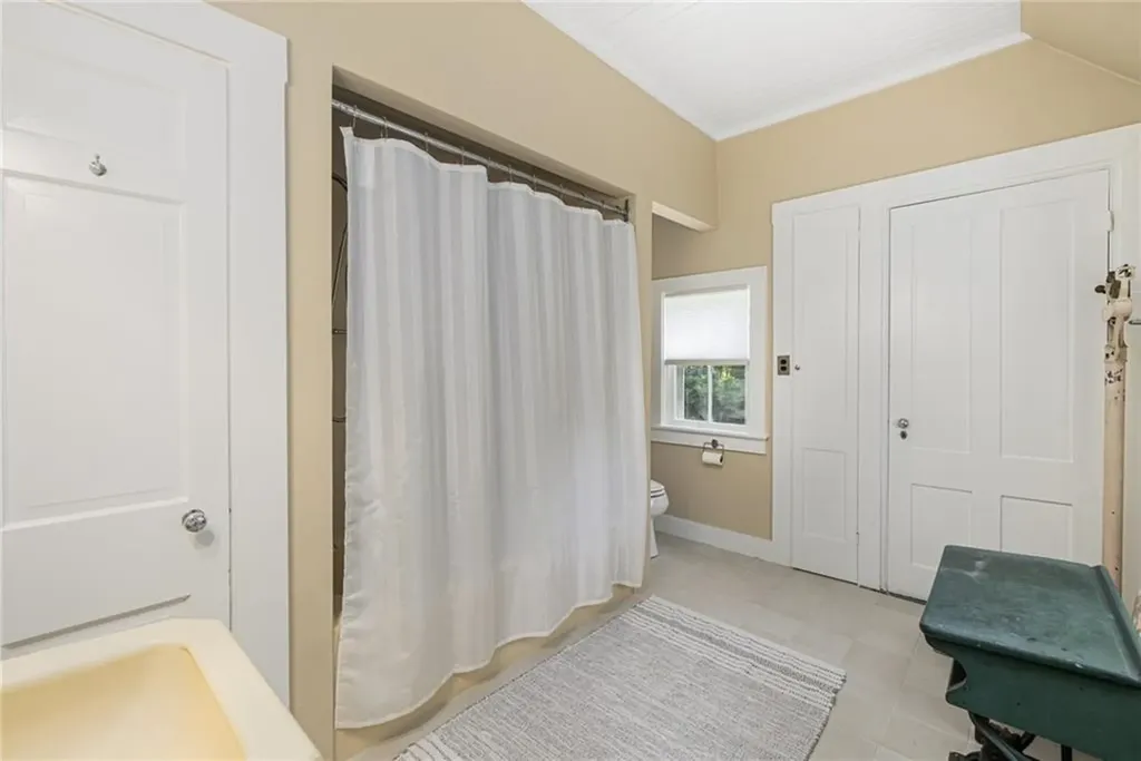 10 Casey Court Newport RI 02840