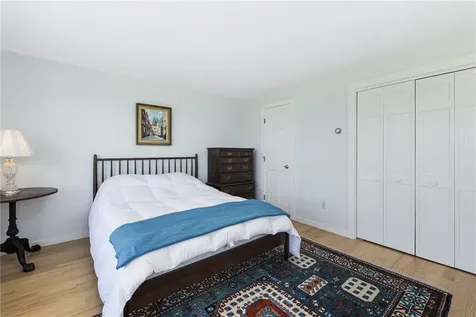 10 Casey Court Newport RI 02840