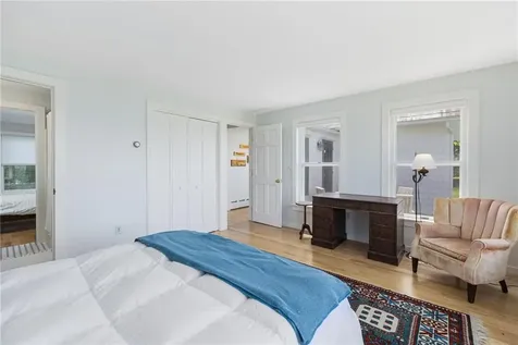10 Casey Court Newport RI 02840