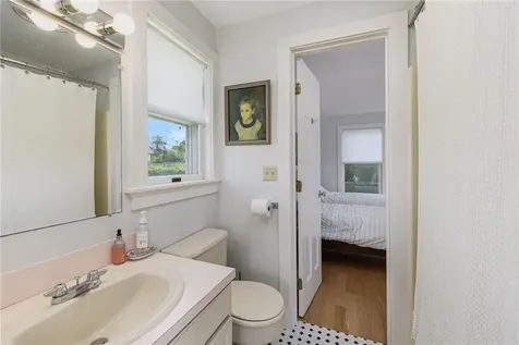 10 Casey Court Newport RI 02840