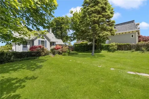 10 Casey Court Newport RI 02840