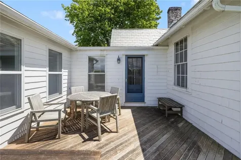 10 Casey Court Newport RI 02840