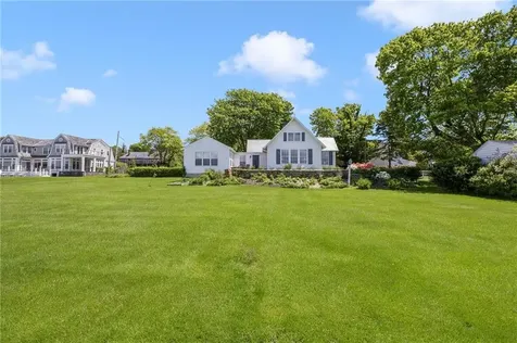 10 Casey Court Newport RI 02840
