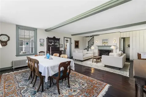 10 Casey Court Newport RI 02840