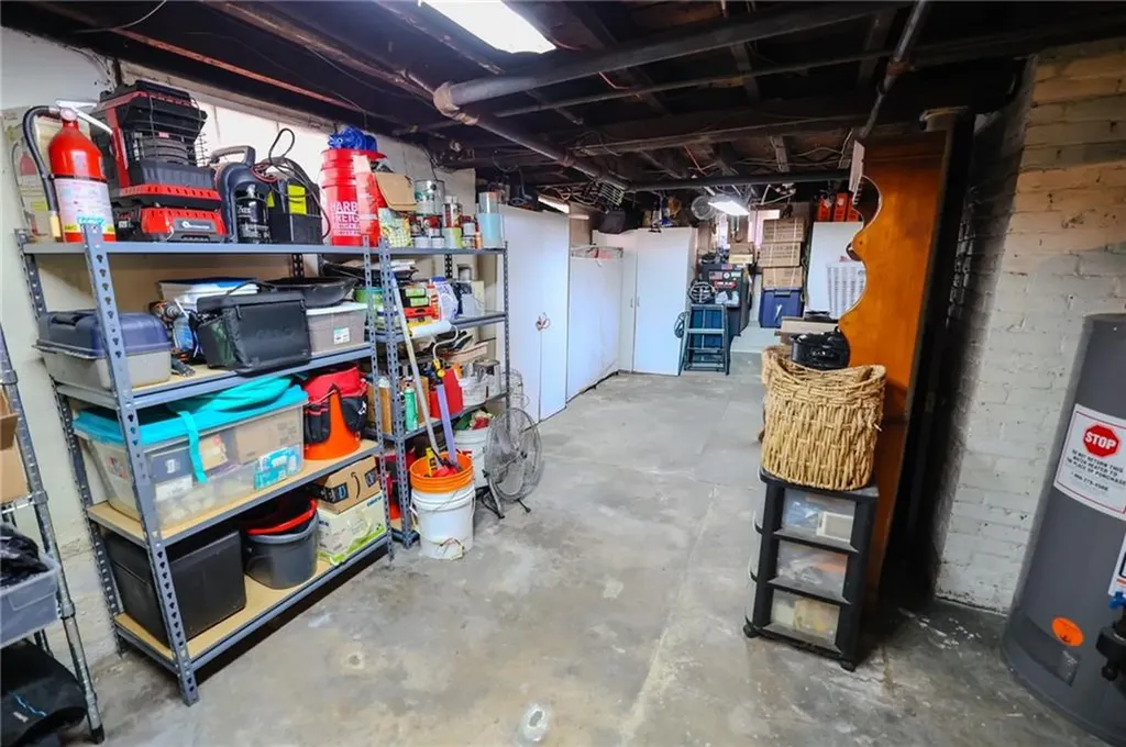 28 Sylvan Avenue Cranston RI 02905