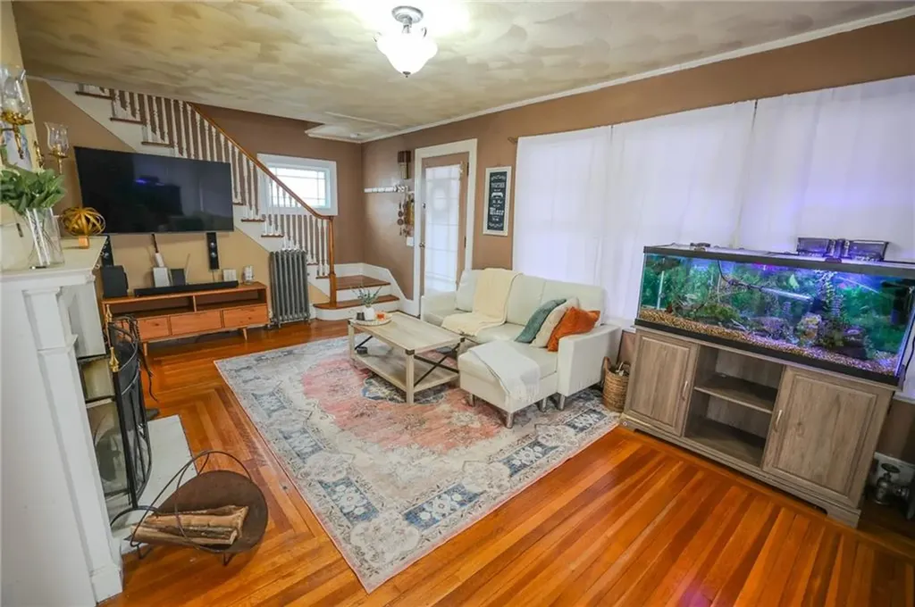 28 Sylvan Avenue Cranston RI 02905