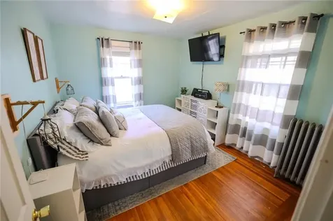 28 Sylvan Avenue Cranston RI 02905