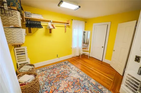 28 Sylvan Avenue Cranston RI 02905