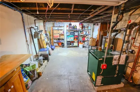 28 Sylvan Avenue Cranston RI 02905