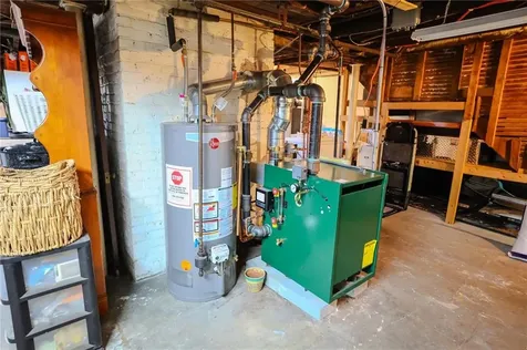 28 Sylvan Avenue Cranston RI 02905