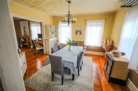 28 Sylvan Avenue Cranston RI 02905