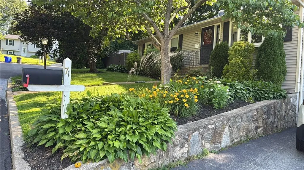 71 Steven Drive West Warwick RI 02893