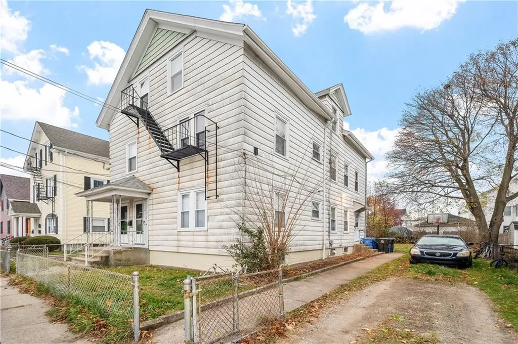 13 Elizabeth Street Cumberland RI 02864
