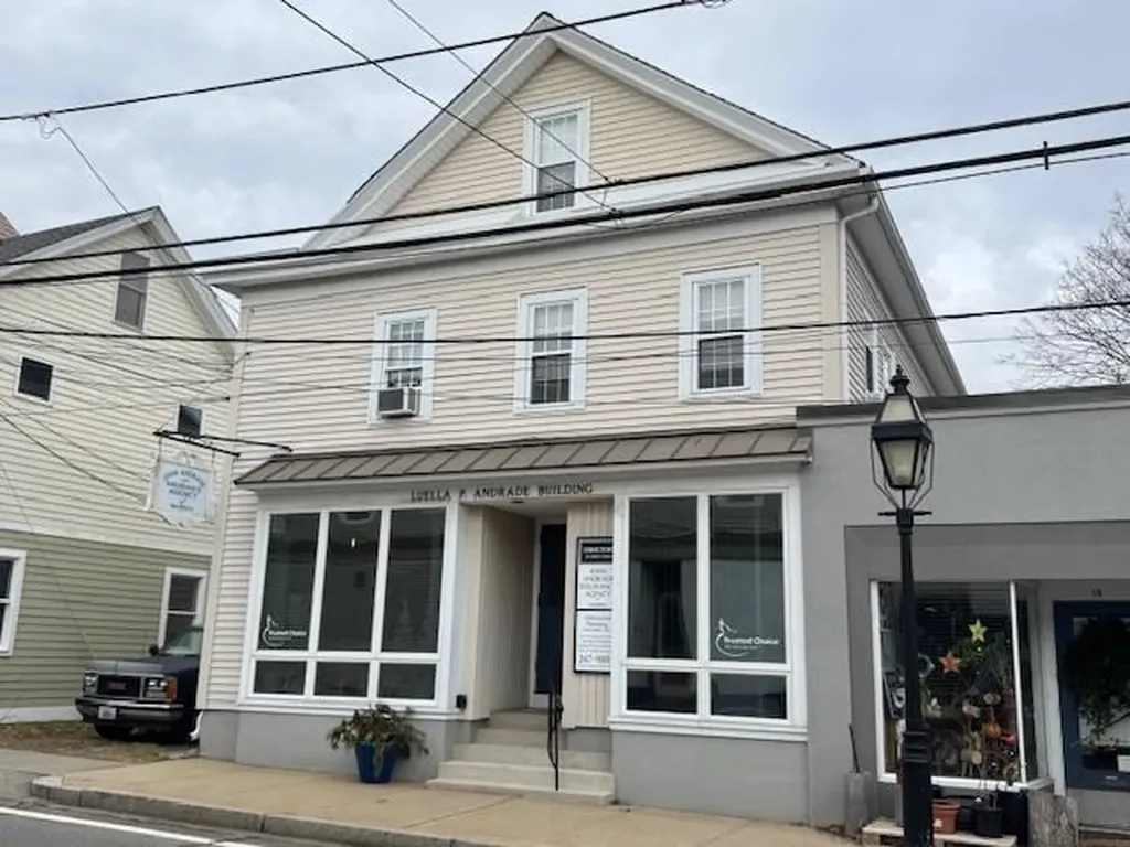 10 Child Street Warren RI 02885