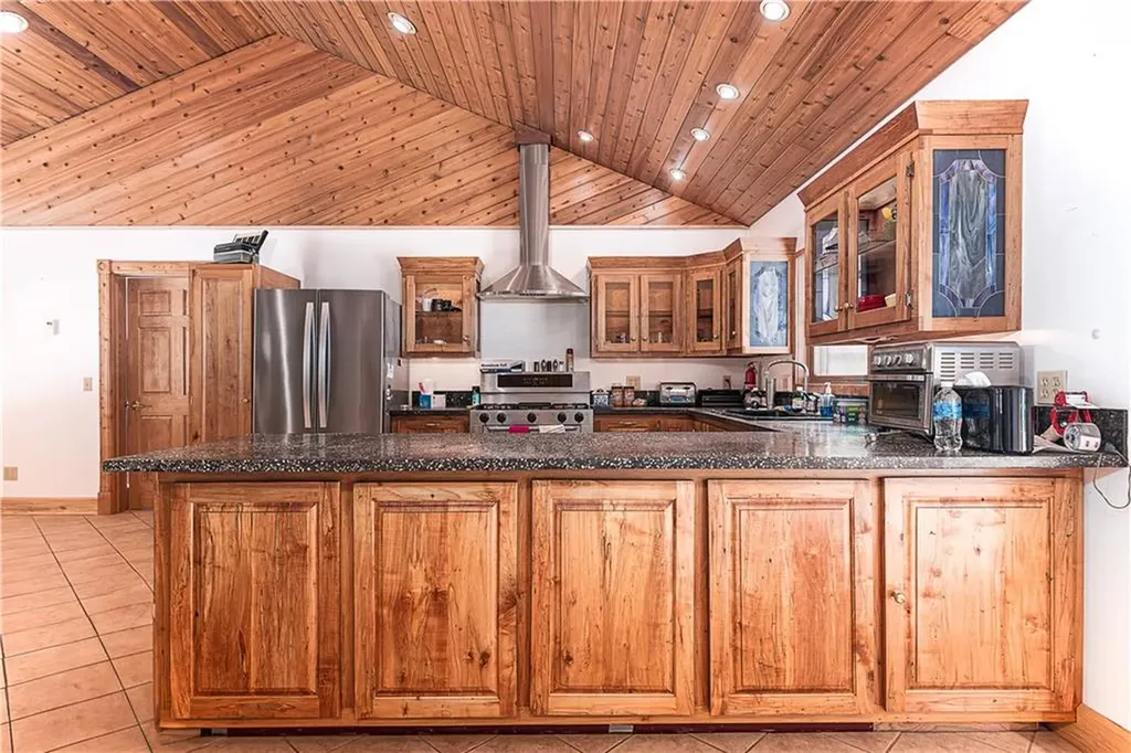 2 & 10 Thatt Way Hopkinton RI 02833