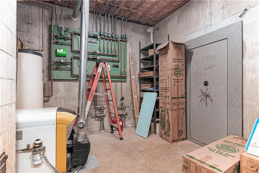 2 & 10 Thatt Way Hopkinton RI 02833