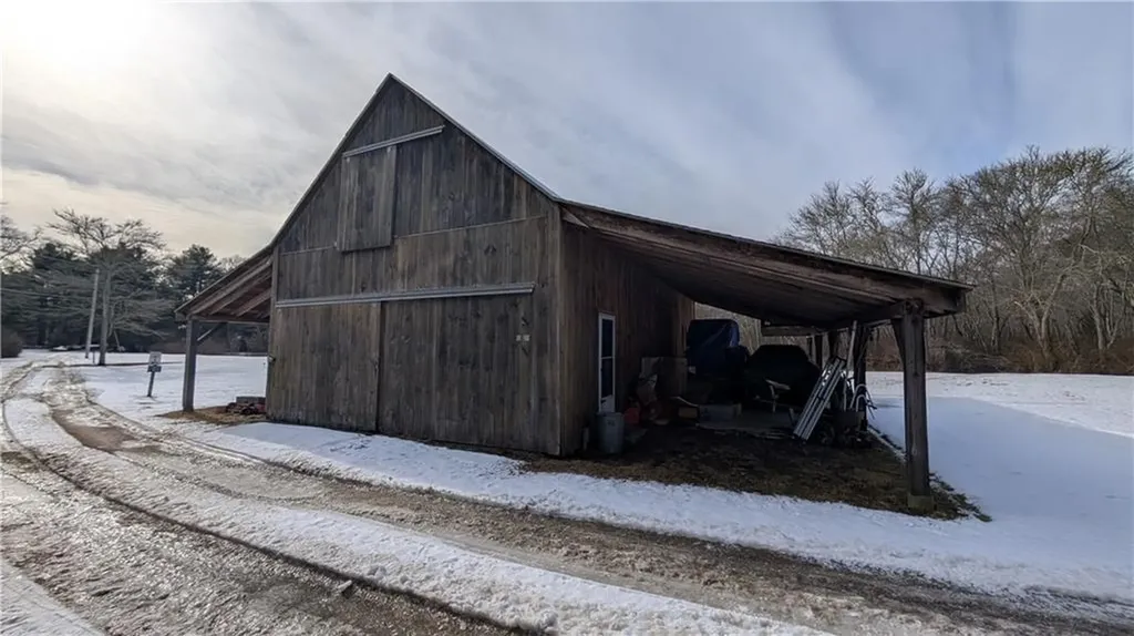 2 & 10 Thatt Way Hopkinton RI 02833