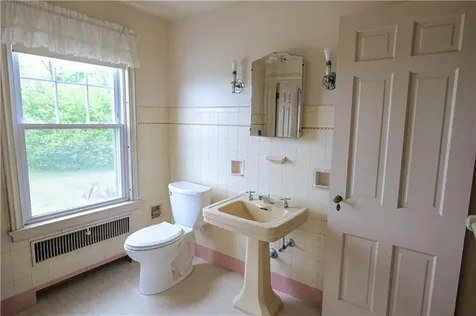 36 Underwood Street Pawtucket RI 02860