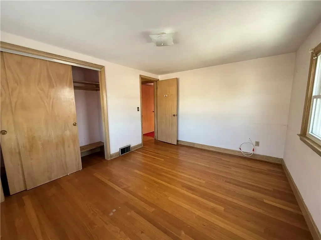 64 Cliffside Drive Cranston RI 02920