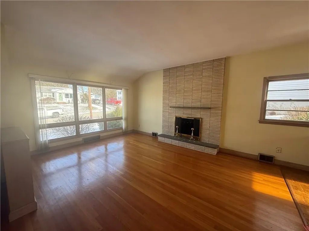 64 Cliffside Drive Cranston RI 02920