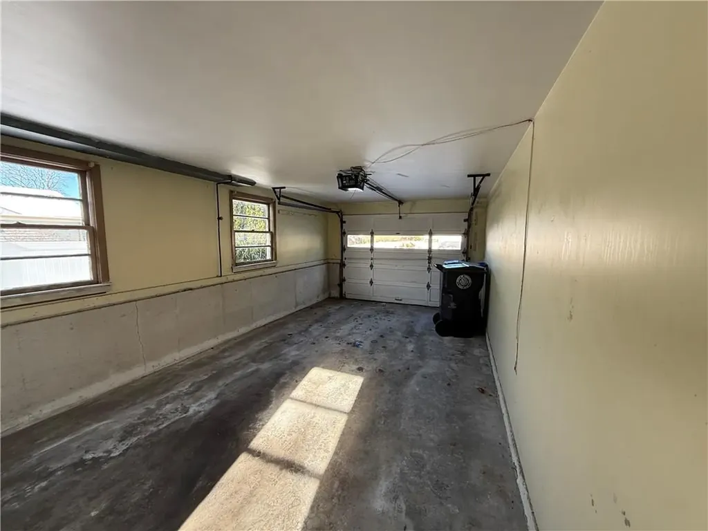 64 Cliffside Drive Cranston RI 02920