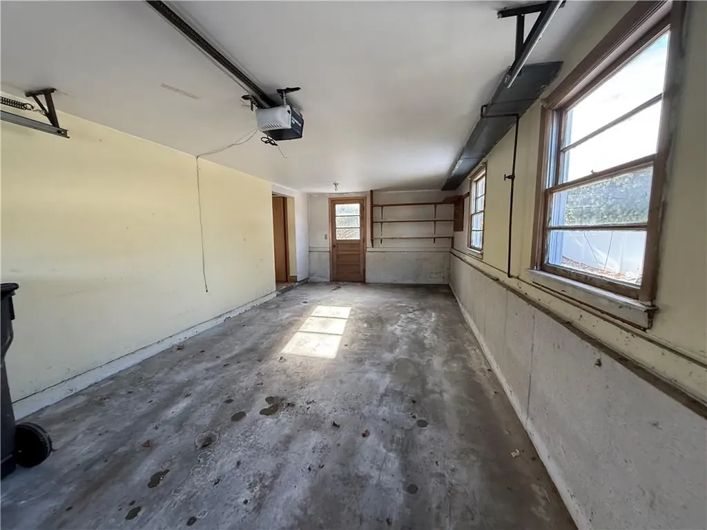 64 Cliffside Drive Cranston RI 02920