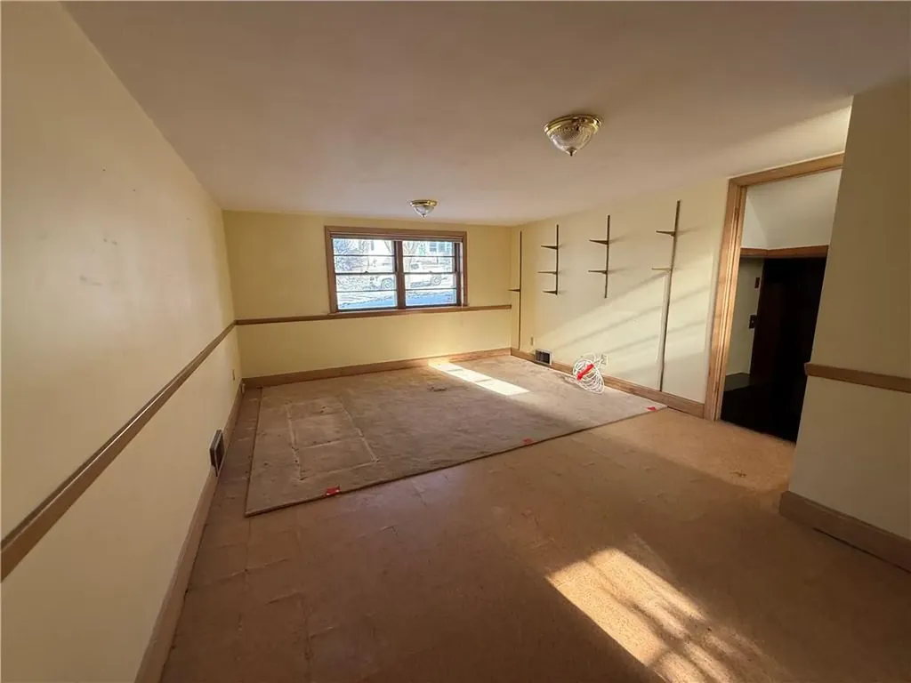 64 Cliffside Drive Cranston RI 02920