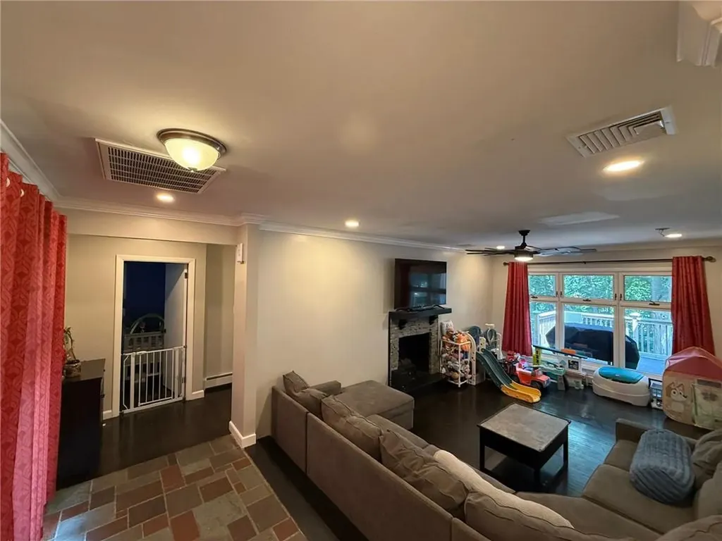 19 S Long Street Johnston RI 02919