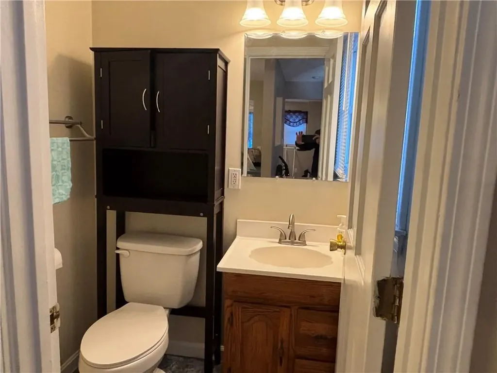 18 Villa Nova Street Woonsocket RI 02895