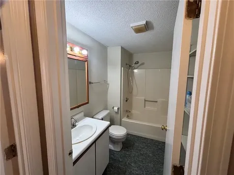 18 Villa Nova Street Woonsocket RI 02895