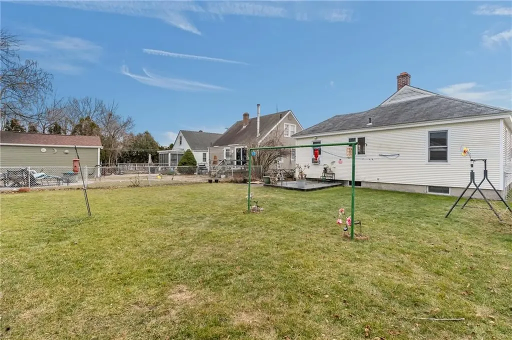 128 Warwick Road Pawtucket RI 02861