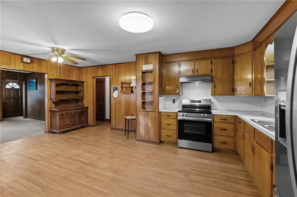 128 Warwick Road Pawtucket RI 02861