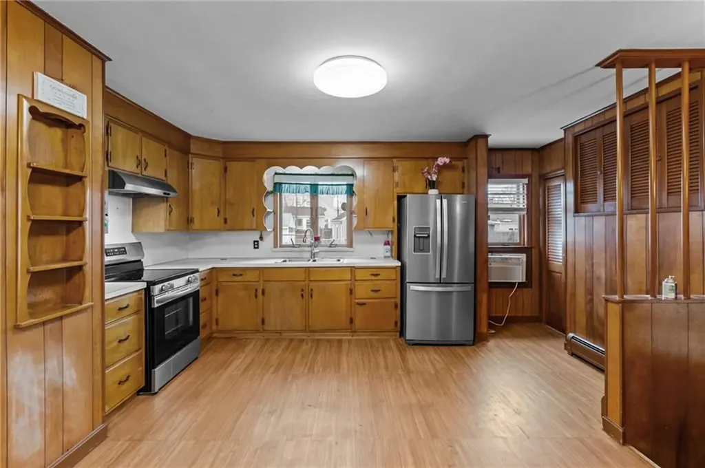 128 Warwick Road Pawtucket RI 02861