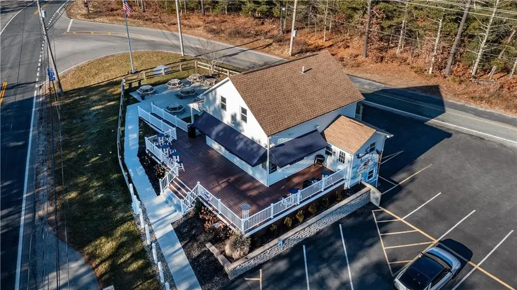 75 Division Road West Greenwich RI 02817