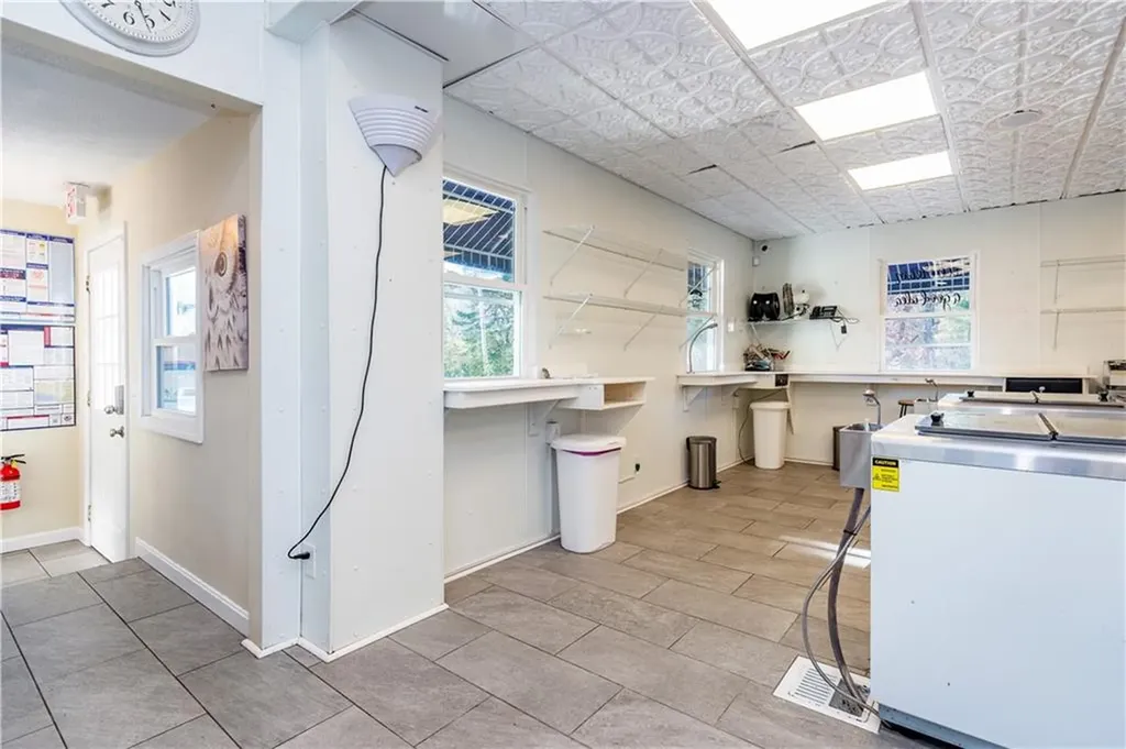 75 Division Road West Greenwich RI 02817
