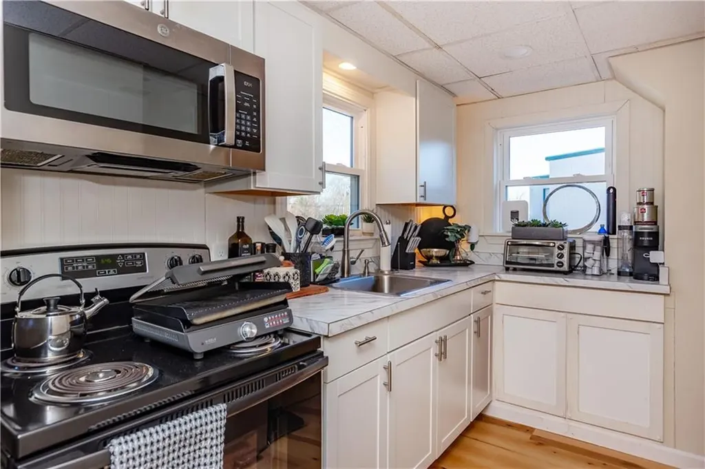 75 Division Road West Greenwich RI 02817