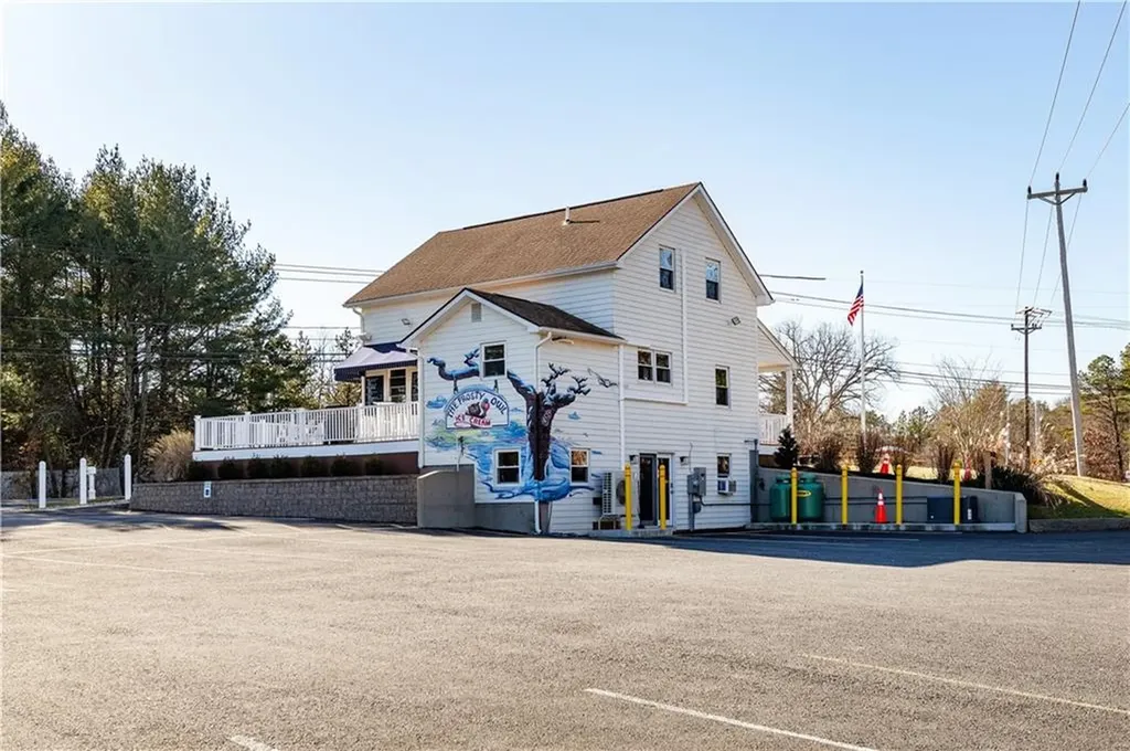 75 Division Road West Greenwich RI 02817