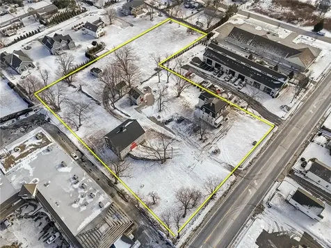 2967 East Main Road Portsmouth RI 02871