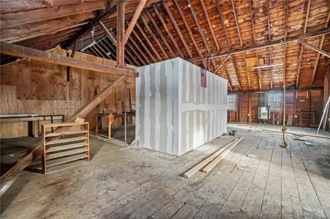 2967 East Main Road Portsmouth RI 02871