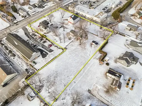 2967 East Main Road Portsmouth RI 02871