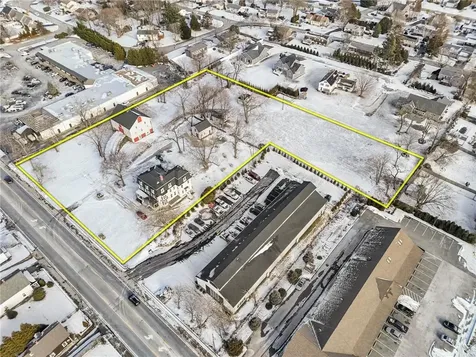 2967 East Main Road Portsmouth RI 02871