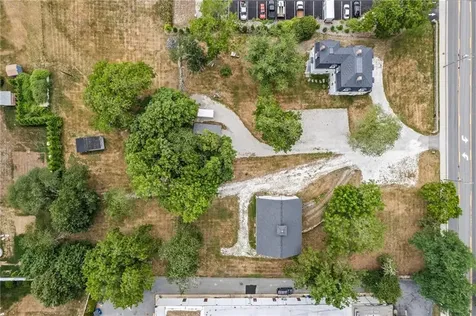 2967 East Main Road Portsmouth RI 02871