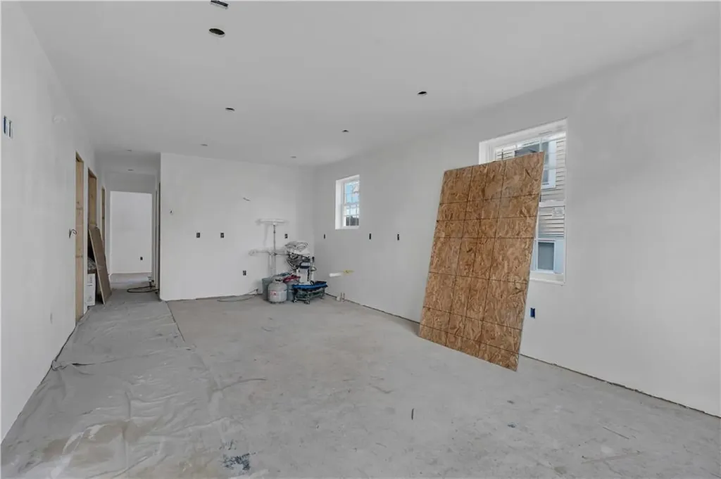 86 Lynch Street Providence RI 02908