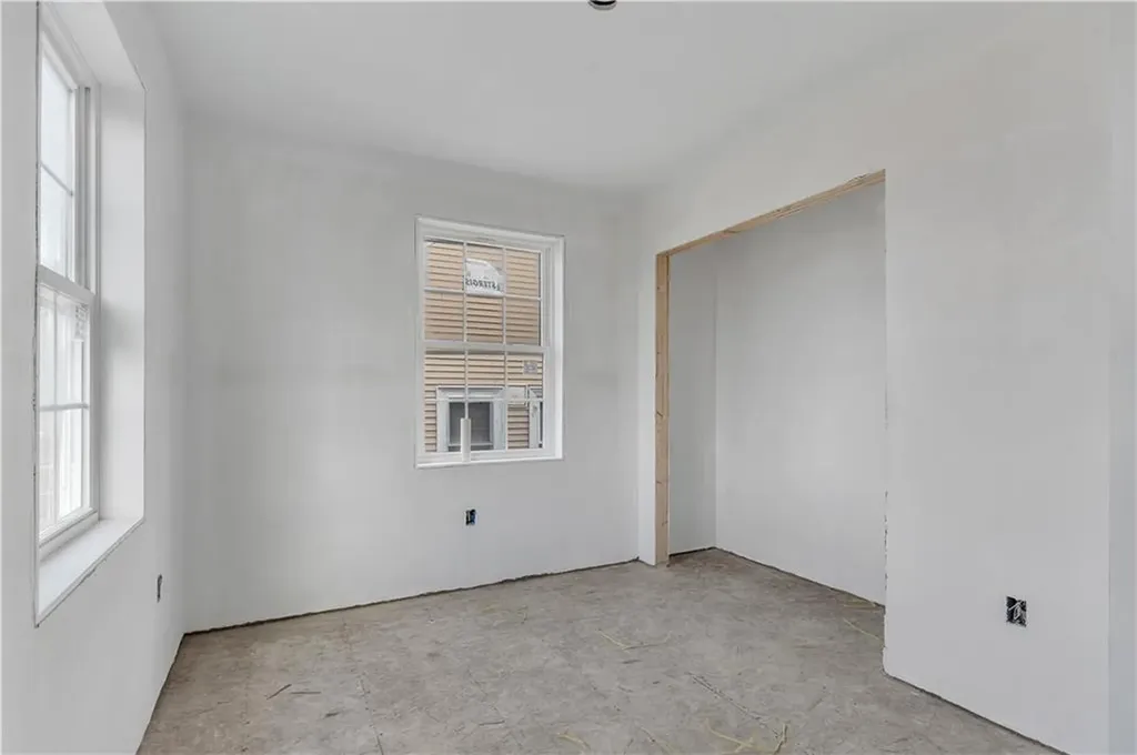 86 Lynch Street Providence RI 02908