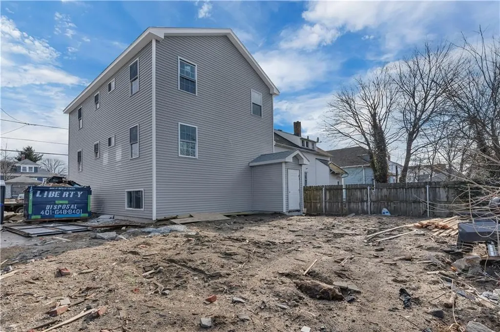 86 Lynch Street Providence RI 02908