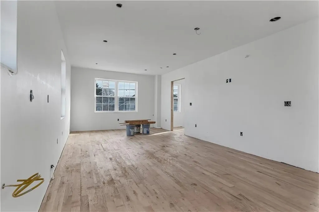 86 Lynch Street Providence RI 02908