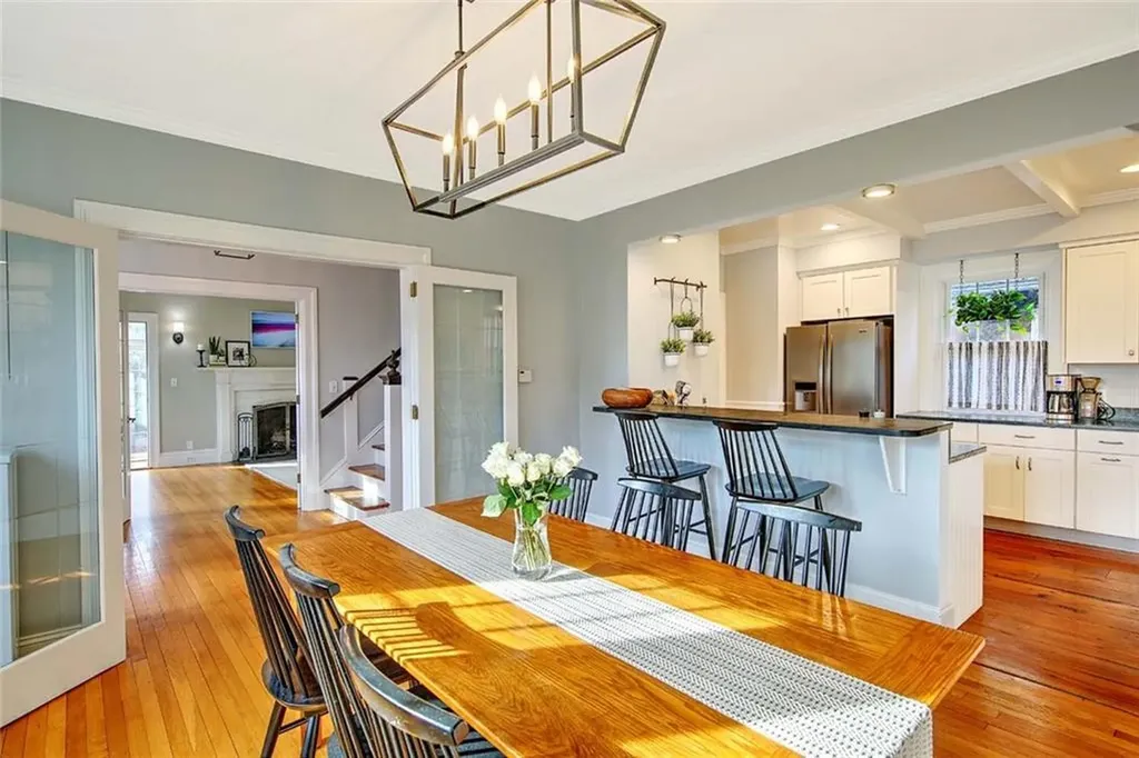 7 Angell Court Providence RI 02906