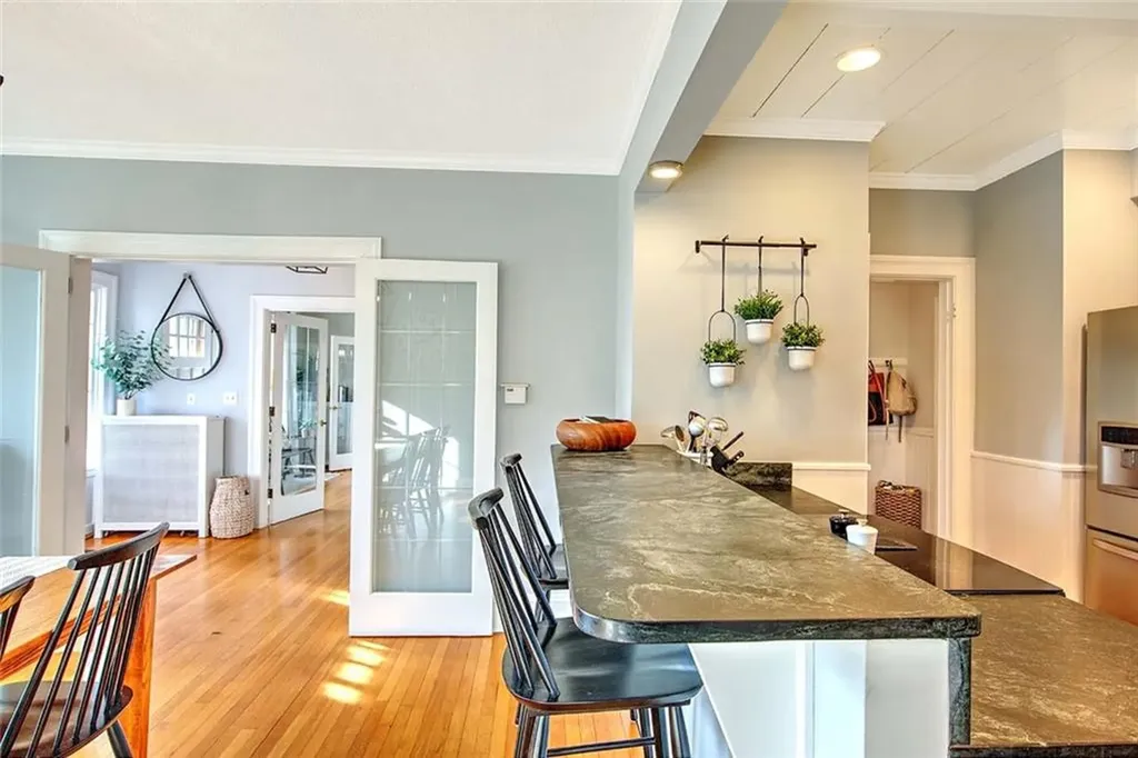 7 Angell Court Providence RI 02906